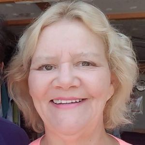 Meet your Posher, Pamela